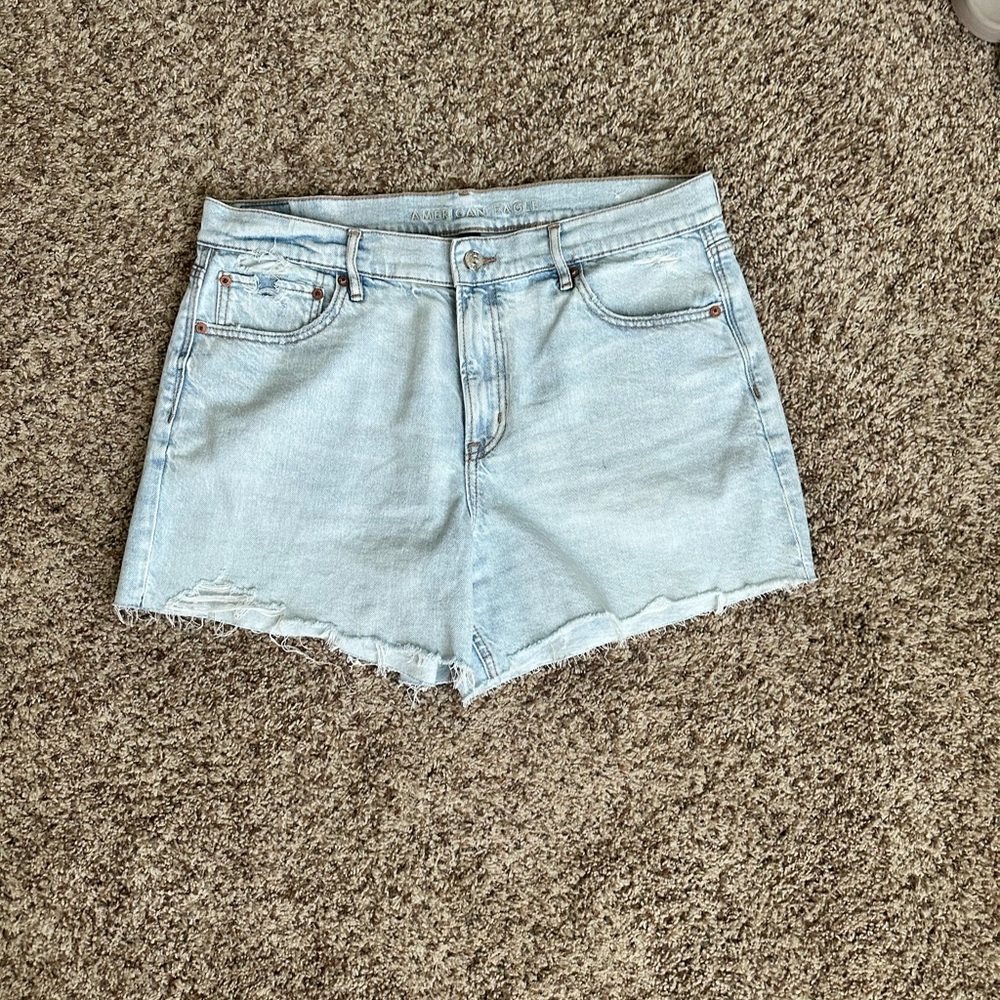AE strigid ripped super high waisted relaxed denim shorts 14 worn once